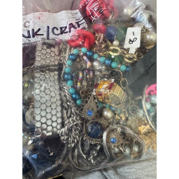 4 lbs junk craft wearable jewelry.  Vintage to Now. - Picture 6 of 15